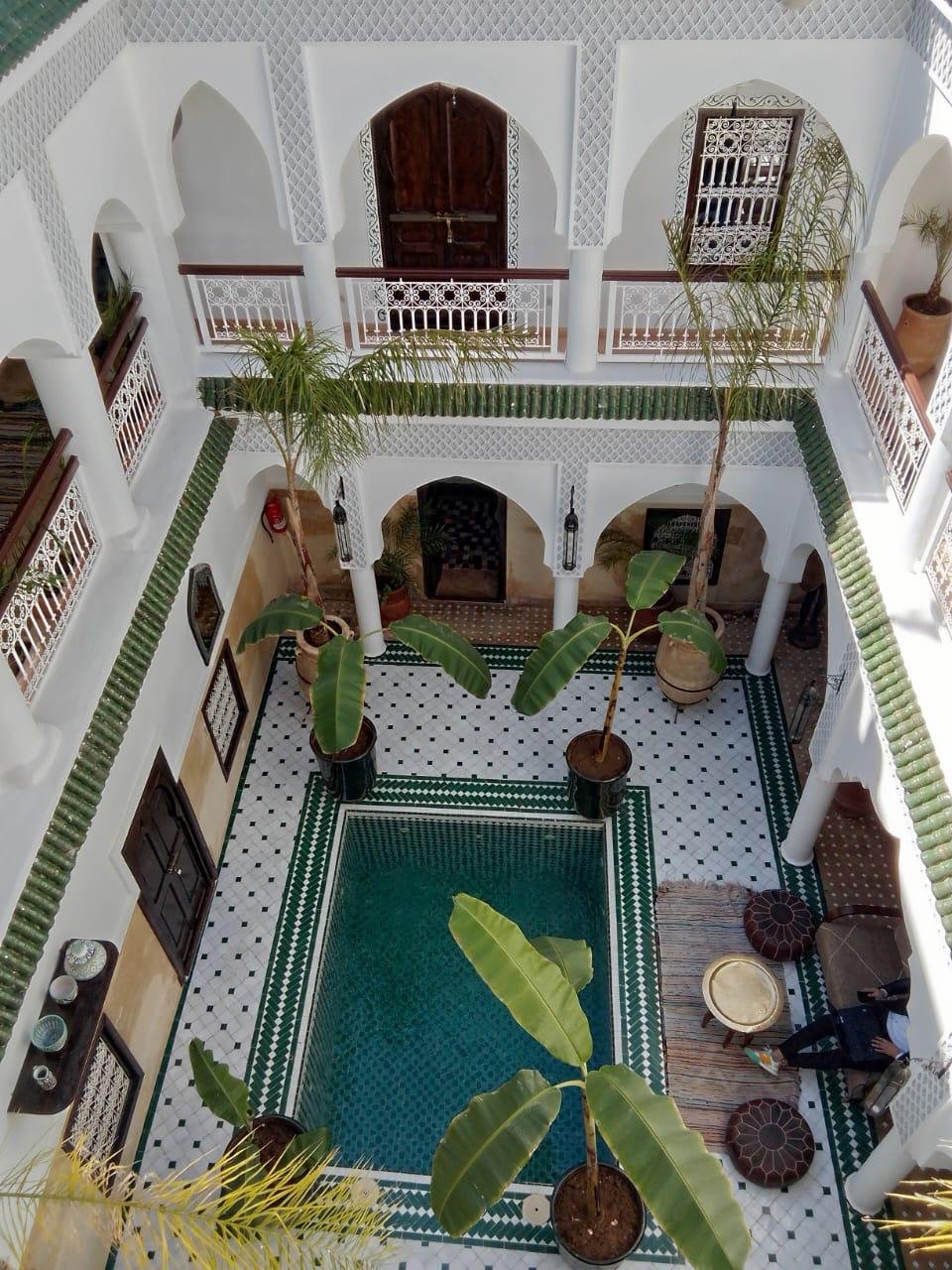 Riad titré à vendre au cœur de la médina – 5 chambres – Vue Atlas & Koutoubia