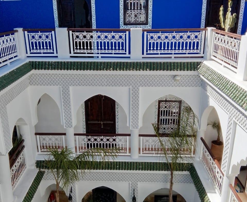 Riad titré à vendre au cœur de la médina – 5 chambres – Vue Atlas & Koutoubia