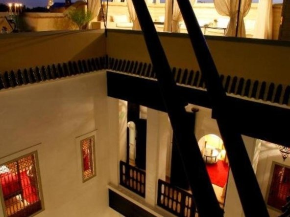 Riad titré à vendre au cœur de la médina – 5 chambres – Vue Atlas & Koutoubia