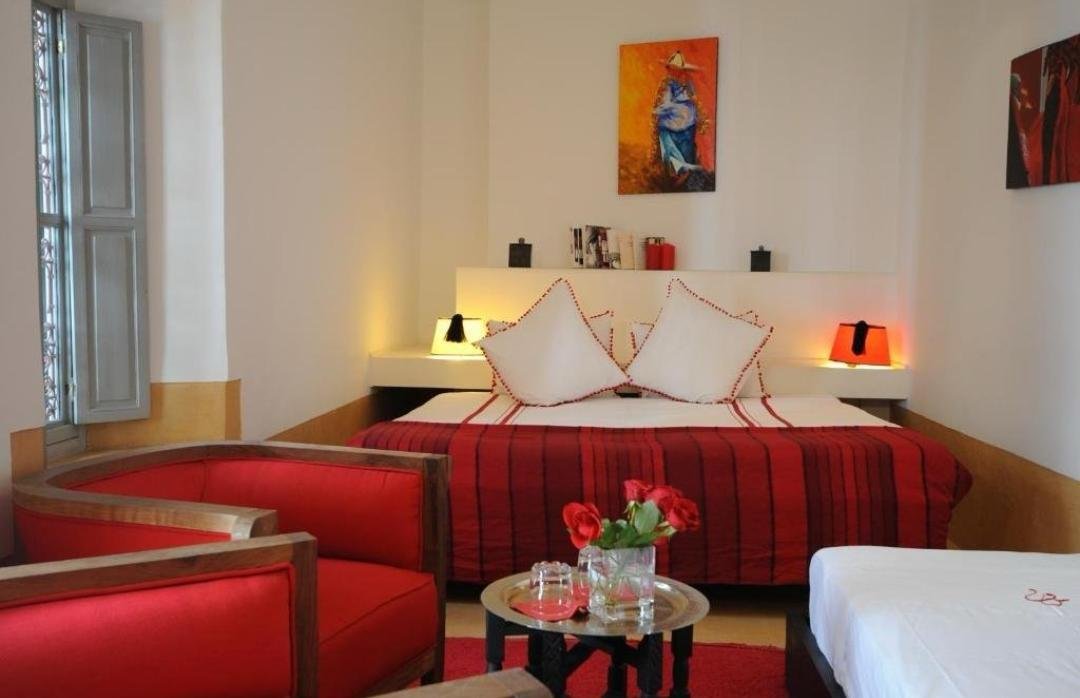 Riad titré à vendre au cœur de la médina – 5 chambres – Vue Atlas & Koutoubia