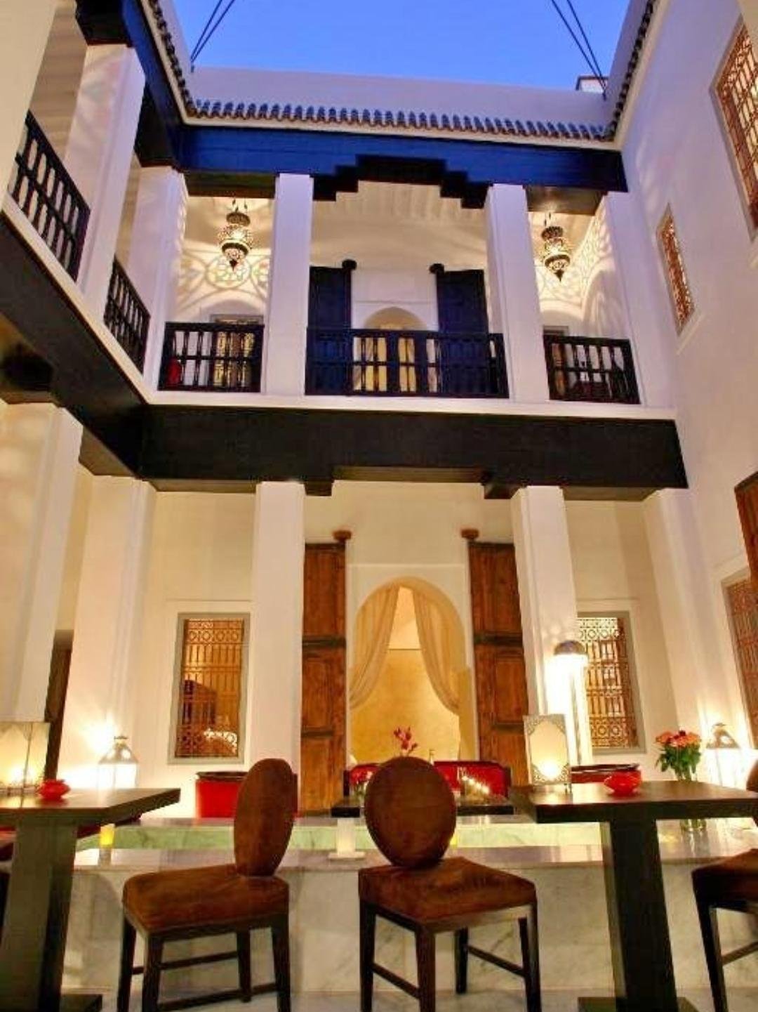 Riad titré à vendre au cœur de la médina – 5 chambres – Vue Atlas & Koutoubia